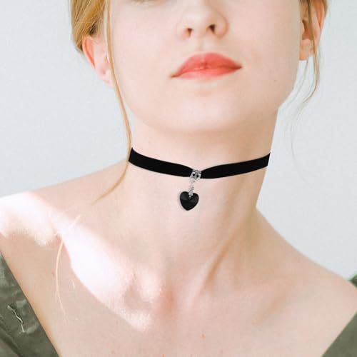 Yolev Choker Kette Damen Samt Herz Halskette Schwarz Gothic Choker Halsband Vintage Trachtenkette Herzkönigin Kostüm Damen für 80er 90er Party Valentinstag Halloween Cosplay (Schwarz)