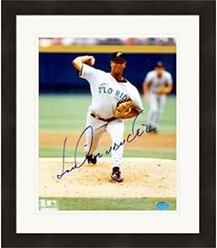 Autograph Warehouse 410466 Livan Hernandez Autographed 8 x 10 in. Photo Florida Marlins No.1 Matted & Framed