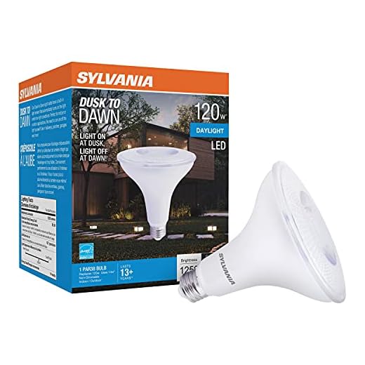 SYLVANIA Dusk to Dawn PAR38 LED Light Bulb with Auto On/Off Light Sensor, 120W=14W, 1250 Lumens, 5000K, Daylight - 1 Pack (41363)