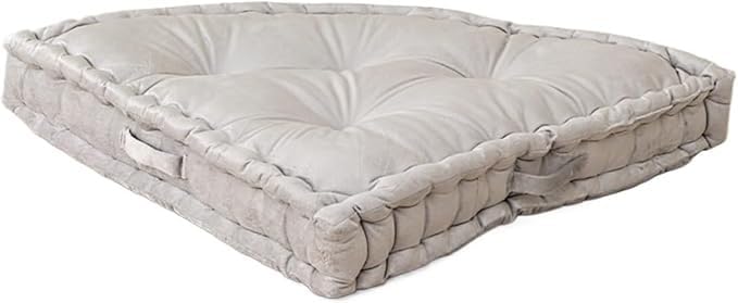 Coussin de yoga et assise au sol confortable pour aménager un coin zen de salon