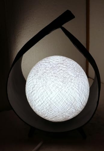 Marblechic - Lampada abatjour foglia di cocco con palla di cotone bianca cm 20x14x34h