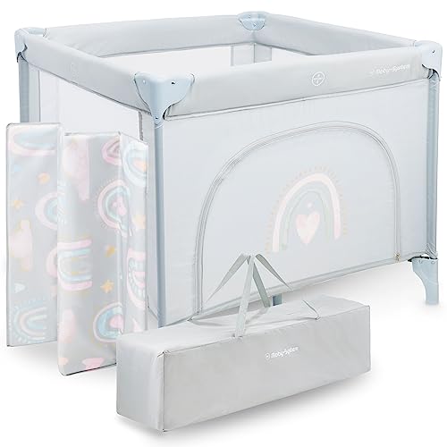 Moby-System Laufstall für Kinder mit Matratze und Tragetasche, groß, faltbar, feststellbare Räder, Stabiler Rahmen, Anti-Rutsch-Pads, 97 x 100 x 77 cm, Rainbow
