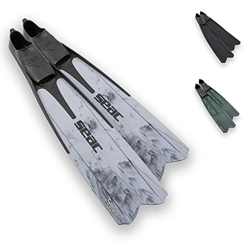 The 10 Best Spearfishing & Freediving Fins Reviewed 2022