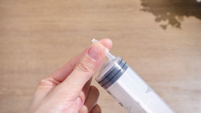 Image of Gejoy 150 Pcs Syringe Caps Dispensing Needle Clear Syringe Tip Caps | Protect Needle Tips from Clogging, for Craft Glue Dispensing and Industrial Work, Reusable Covers Keep Syringes Clean