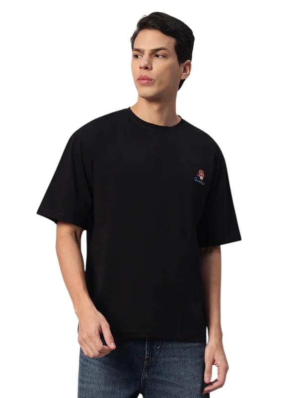 Image of Urban Chill Black T-Shirt with Iconic Back Print - Bold Streetwear for Men