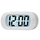 Die schützende und stoßfeste Silikonabdeckung kann überall hin mitgenommen werden und schützt die Uhr vor leichten Stürzen. 3 x AAA 1,5 V-Batterien (nicht im Lieferumfang enthalten).