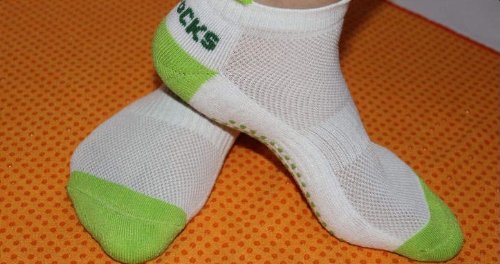 AngelBeauty© Pack of 2 Pairs Skidless Yoga Socks With Grip(White Sock)