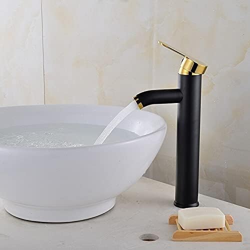 Robinet de lavabo noir et or pour sublimer la décoration de votre salle de bain de matin