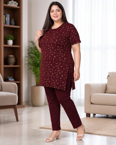 Image of In Love Women's All-Over Printed Cotton Plus Size Longline T-Shirt with Pockets