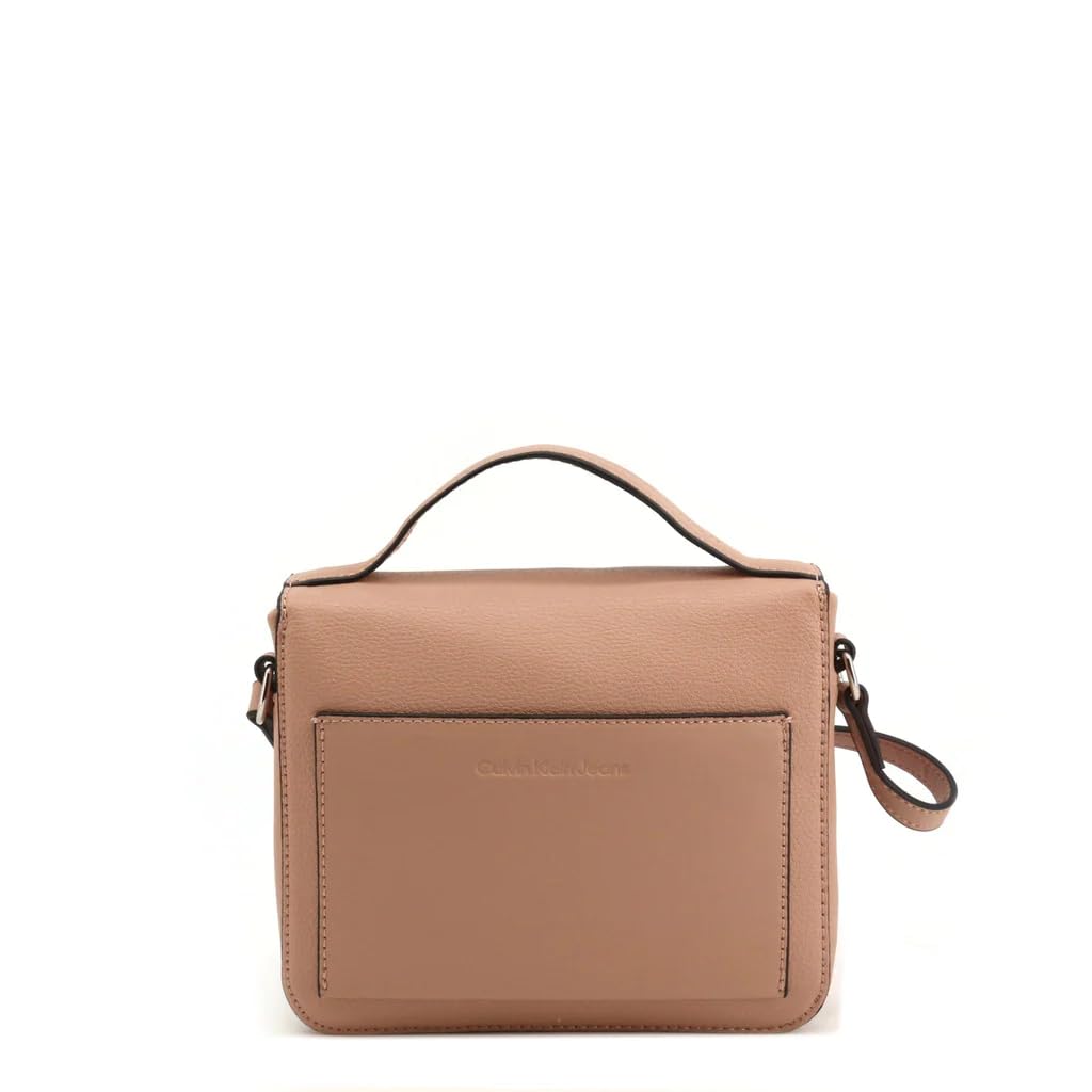 Calvin Klein Umhängetasche Handtasche CKJ Minimal Monogram Boxy Flap Crossbody Bag 19 Cafe Au Lait altrosa