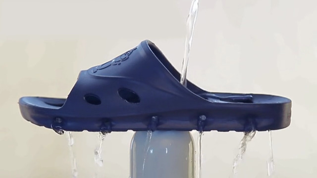 Watch BAI HOU Shower Sandal Home Slippers with Non-Slip Slippers