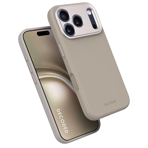 DECODED Coque en Silicone pour iPhone 17 Pro Max, Toucher Doux Premium, Revêtement Antibactérien, Compatible MagSafe, Protection Contre Les Chutes, Résistant aux Rayures, Boutons Métalliques, Marron