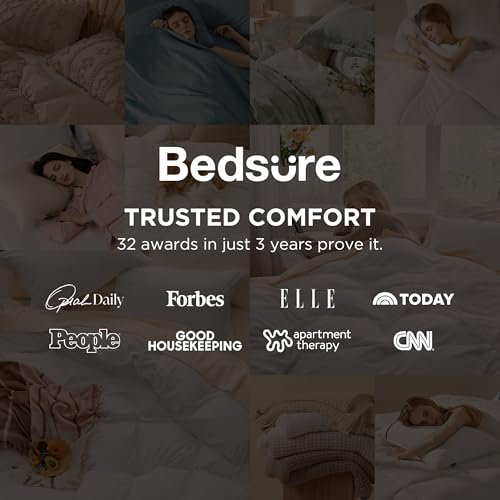 Image of Bedsure Duvet Cover Queen Size - 3 Pieces Prewashed Cotton-Like Polyester Soft Bedding Set, Includes 1 Duvet Cover 90x90 Inches with Zipper Closure & 2 Pillow Shams, No Comforter,(Dark Brown, Queen)