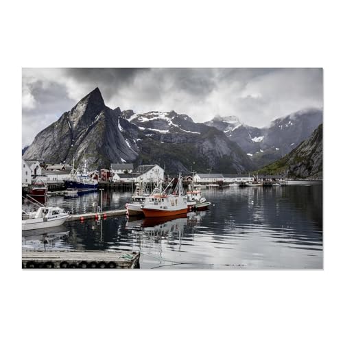 Navire de montagne enneigé art noir et blanc pour réveiller un mur blanc vide