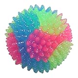 Material seguro: la bola luminosa para está hecha de material de goma de alta calidad, seguro y no tóxico, impermeable y resistente a las mordeduras, que inserta un flash y hace que las luces de colores tengan una patada ligera.