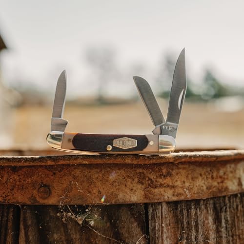 Old Timer 108OT Junior 4.7in Traditional Folding Pocket Knife with 3 High Carbon Stainless Steel Blades, Ergonomic Sawcut Handle, and Convenient Size for EDC, Hunting, Camping, and Outdoors by Old Timer - Image 4