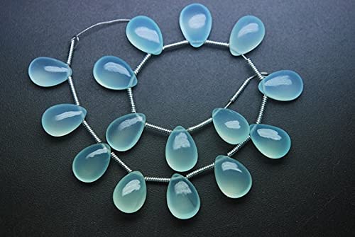 Briolettes aqua chalcedony pear shape de qualité supérieure 8x12mm