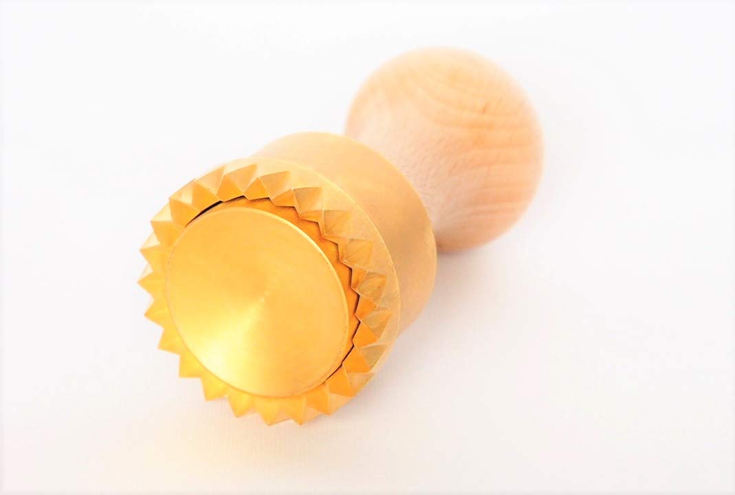 Round Brass Mold for Ravioli with extruder, diam. 50 mm. Art. AM/STELLA50