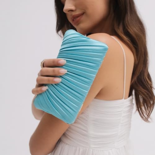 Image of Fashion Women's Evening Bags, Gold Silk Luxury Handbags with Chain Stylish Purses for Wedding Party