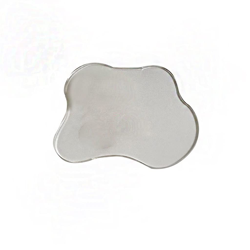 Tasse acrylique irrégulière incassable avec napperon de table simple