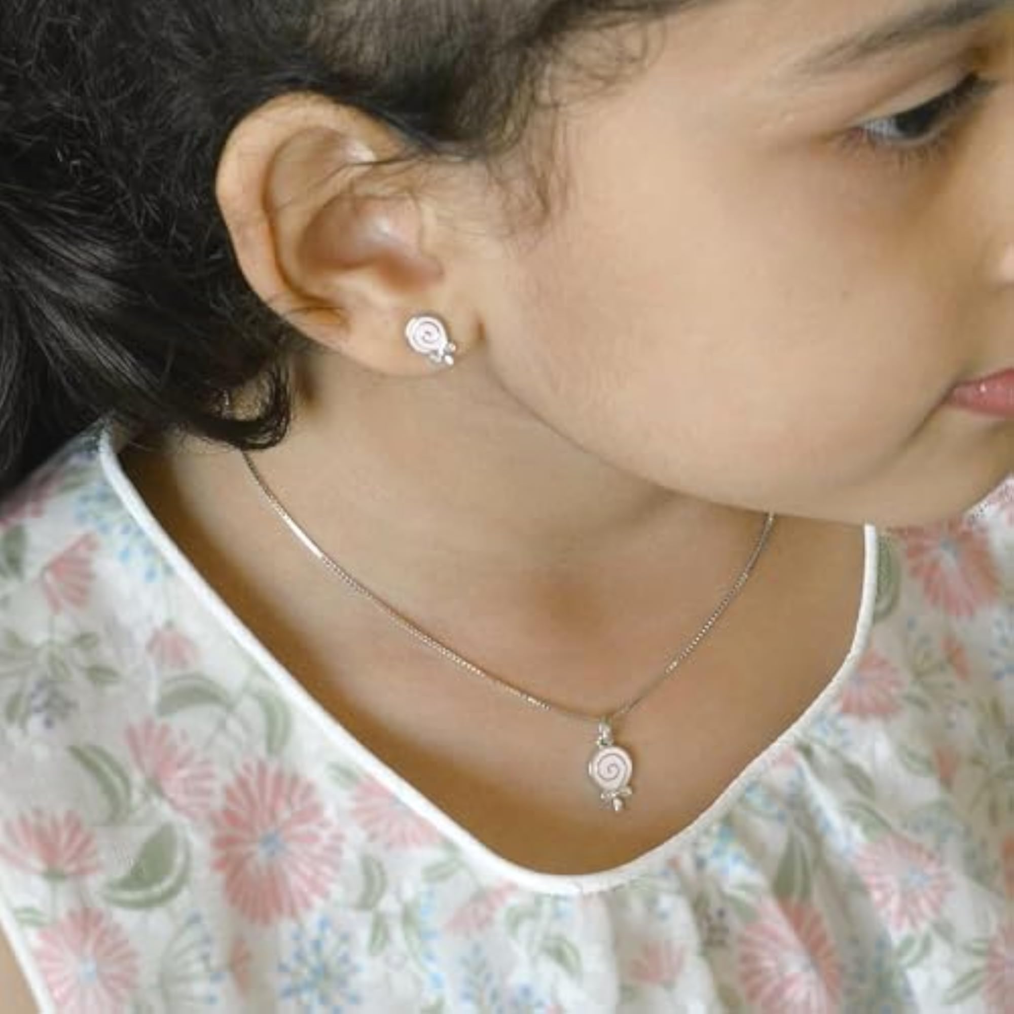 925 Sterling Silver Spiral Necklace Set with Earrings