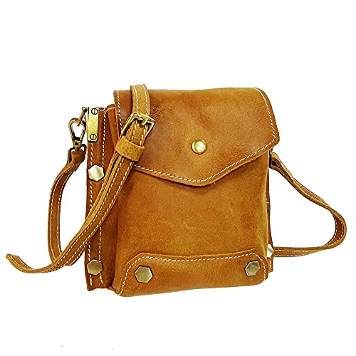 Sac banane carré en cuir jaune Medium avec rivets et bandoulière