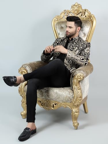 Image of WINTAGE Men's Embroidered Velvet Bandhgala
