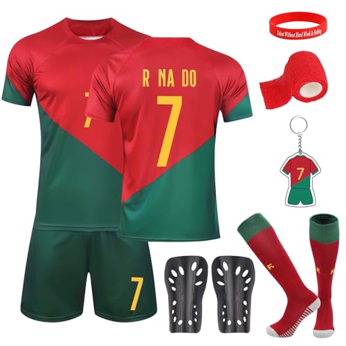 🏆️【Tessuto di alta qualità】 Le nostre magliette per bambini sono realizzate in tessuto di poliestere di alta qualità. Il tessuto è traspirante, assorbe il sudore, elastico, resistente, ad asciugatura rapida e non facile da deformare. Inoltre, questa maglia da calcio per bambini è molto facile da lavare e mantenere, perfetta per i giochi estivi. Si prega di notare che la maglia da calcio per bambini non può essere lavata con acqua calda, altrimenti i disegni sulla maglia sbiadirebbero facilmente.