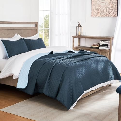 Exclusivo Mezcla Reversible Full Queen Quilt Bedding Set with Pillow Shams, Lightweight Quilts Queen Size, Soft Bedspreads Bed Coverlets for All Seasons - (Navy Blue, 90"x96")