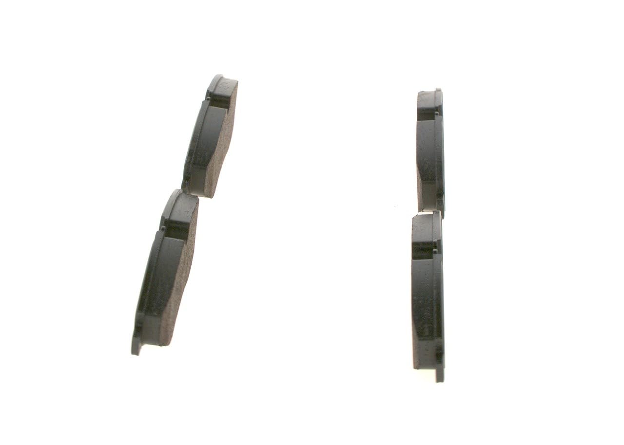 Bosch BP1031 - Plaquettes de Frein Avant pour Voiture - Jeu de 4 | Qualité Bosch - Réduction du Bruit et de la Poussière - Certifié ECE-R90 - Sans Cuivre - Avec Accessoires