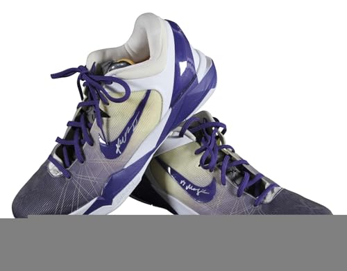 Lakers Kobe Bryant Signed Nike Zoom Kobe VII Shoes