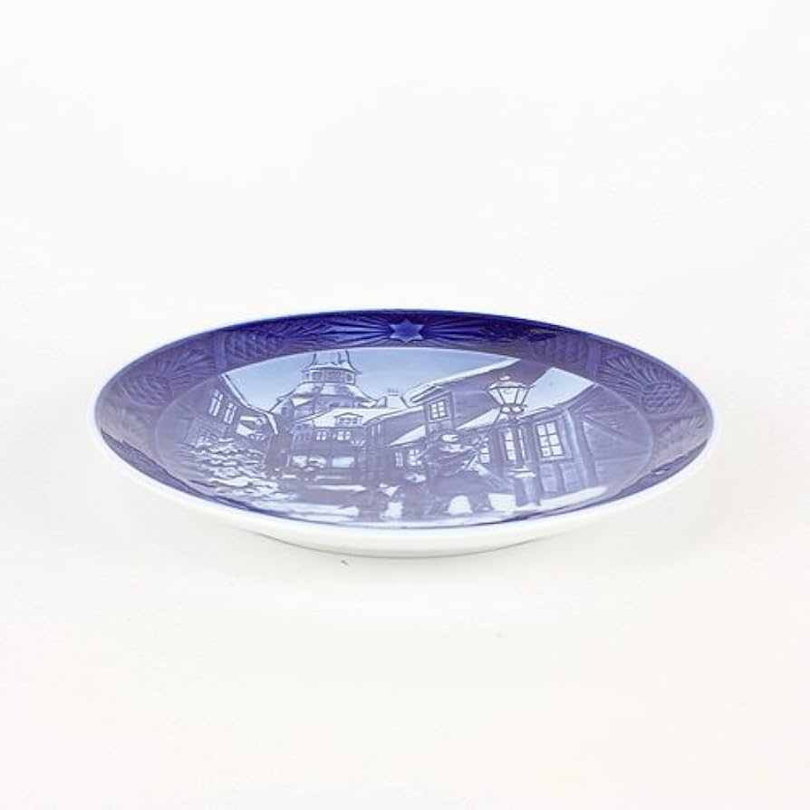 １９９６年 ロイヤルコペンハーゲン イヤープレート 「街灯に灯をともす」 Amazon.co.jp: 1996年 ロイヤルコペンハーゲン イヤープレート