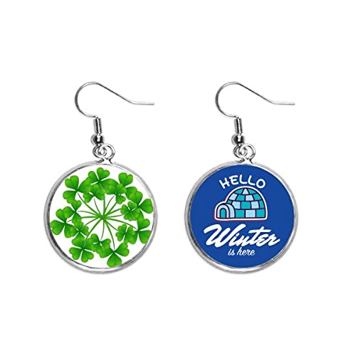 Pendientes de trébol de cuatro hojas para lucir en el día de San Patricio
