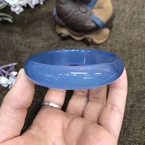 Bracelet en jade et calcédoine bleue pour illuminer vos tenues estivales et quotidiennes