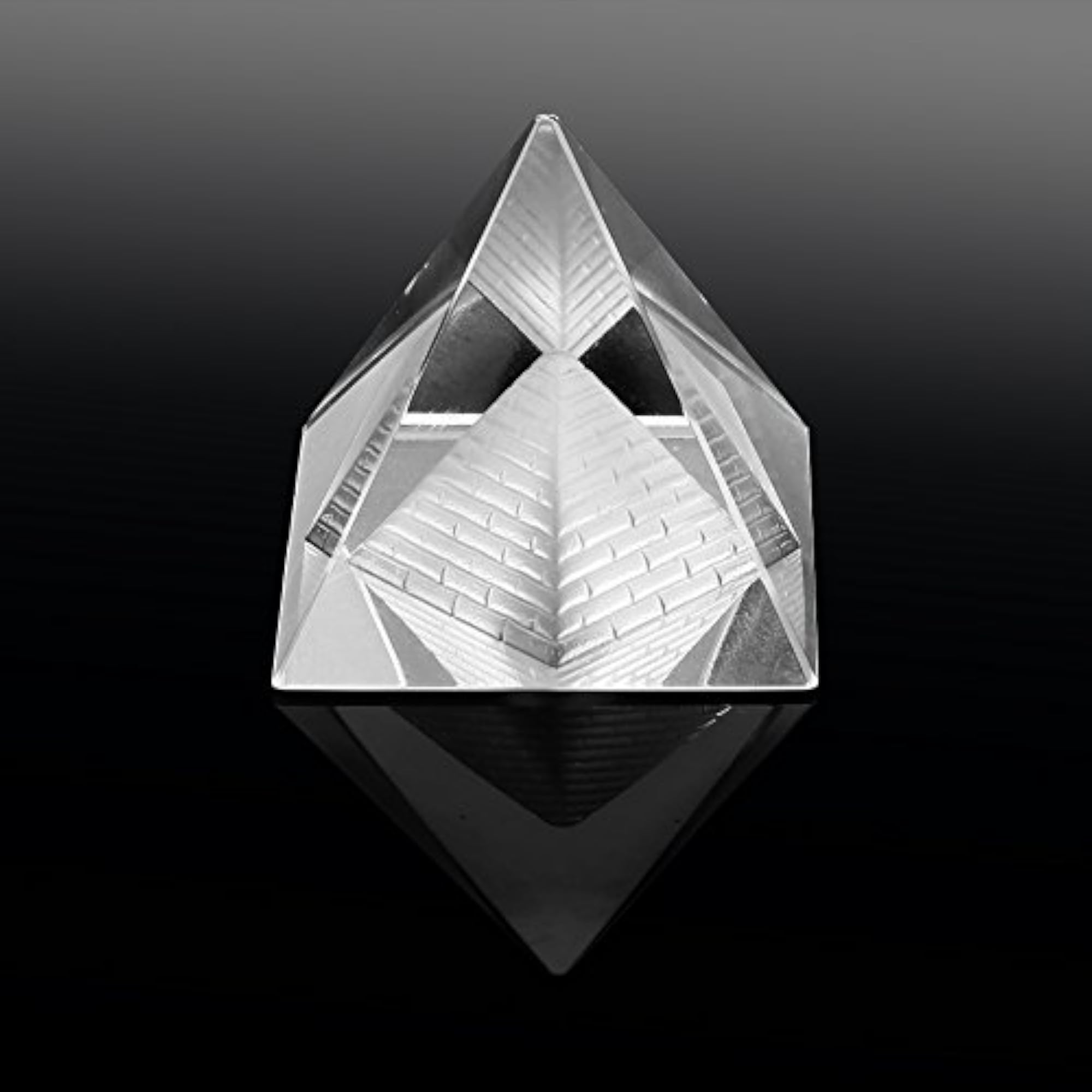 Quartz Pyramid Figurines for Home Decoration