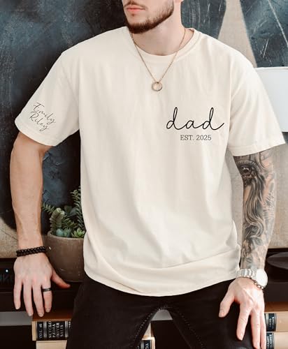 Custom Dad Shirts with Kid Name Personalized Dad Tshirt New Daddy Shirts for Men New Baby Girl Daddy Est 2025 T-Shirt Birthday from Daughter3