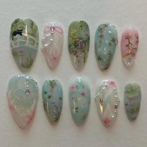 Faux Ongles Court MouyouGlow,Amande Lac des Jardins Garden Lake Chat Bow Papillon Florido 3D Pearl Crystal Sweet Rose Bleu Vert Press on Nails avec Colle à Ongles,Flower Été INS Fake Nails