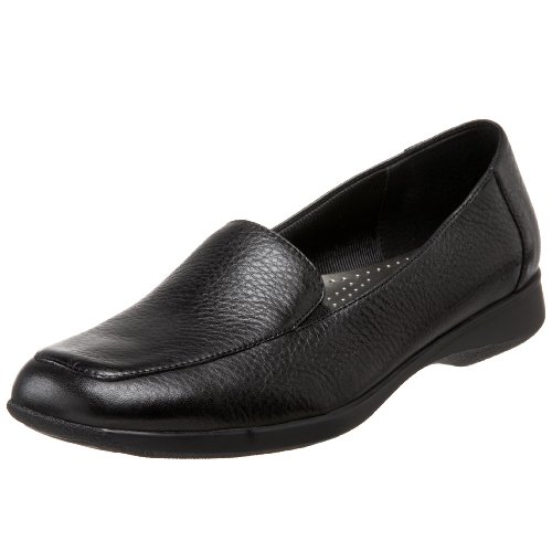 Image of Trotters Women's Jenn Loafer