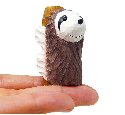 Estatua miniatura de perezoso de madera tallada a mano