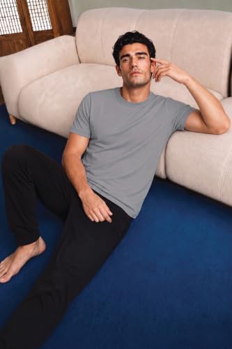Image of Van Heusen Men's Crew Neck T-Shirt - Soft & Breathable Cotton | Regular Fit | Comfortable Everyday Casual Wear | Short Sleeves | Summer Favorite |Solid Colors | Style 60052|Available in Pack of 1 & 2