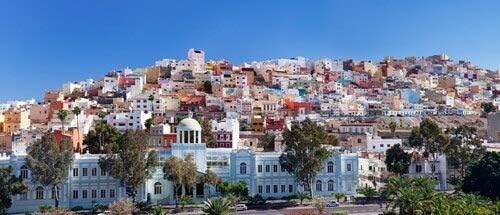 Posterazzi Colorful Houses at The District San Juan Las Palmas de Gran Canaria Spain - Póster (27 x 9), varios colores