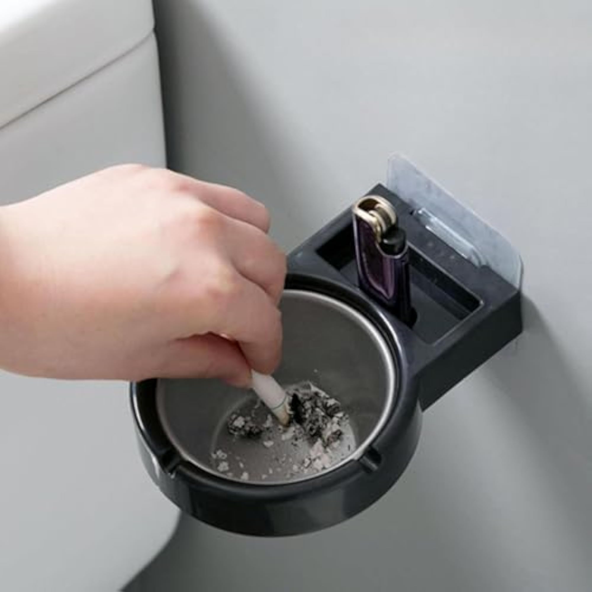Wall Mounted Lightweight Modern Ashtray for Home Indoor Black