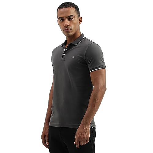 Image of UNITED COLORS OF BENETTON Men's Solid Regular Fit T-Shirt