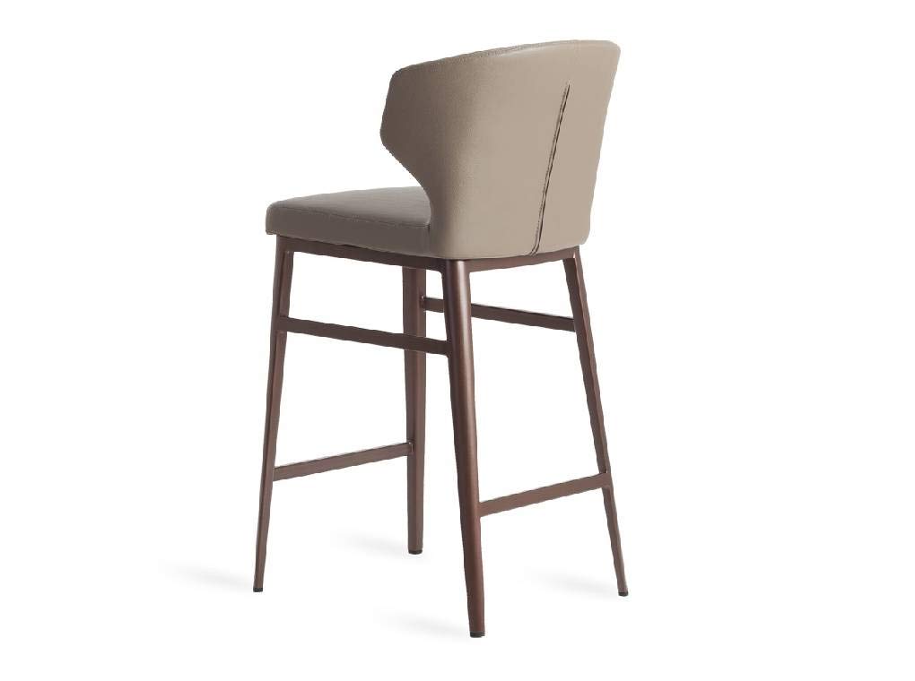 Angel Cerdá - Taburete Alto de Cocina Tapizado en Polipiel Color Visón - Diseño Moderno con Patas de Acero en Bronce Mate - Taburete para Barra de Cocina o Bar - 48 x 48 x 93 cm