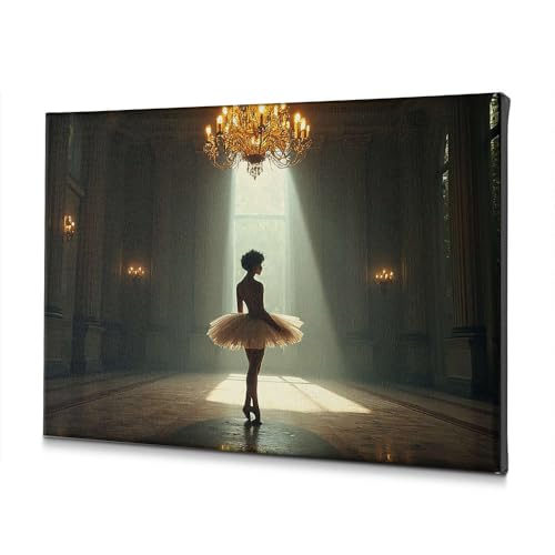 Toile ballerine dans une grande chambre ensoleillée pour baptême serein