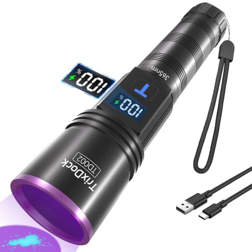 TrixDock 365nm UV Taschenlampe Aufladbar 4-Kern UV Lampe mit LCD-Display Starke Schwarzlichtlampe mit Filterlinse für Scorpion Bernstein Geldscheinprüfung Urin-Detektor Outdoor