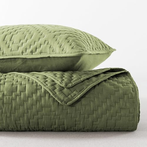 Image of VAS COLLECTIONS 280 TC Quilted Cotton King Bedspread Set, Ultrasonic Bed Cover with 2 Pillow Covers, Soft Breathable Lightweight All-Season Bedding, 90x100 in (228x254 cm) (Olive Green)