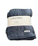 Calvin Klein Oversized Plush Blanket (Dark Blue, Twin)