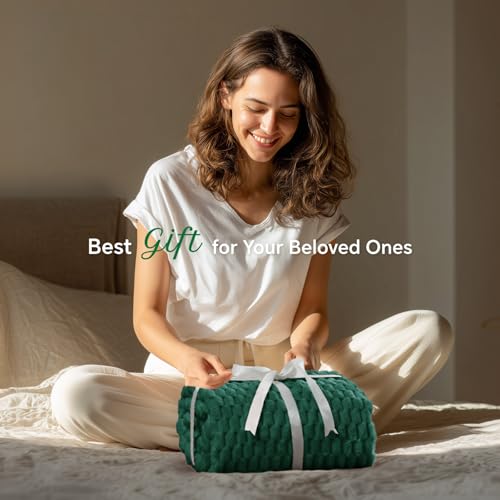 Image of BEDELITE Dark Green Twin Blanket for Couch, Soft Cozy Gift for Women, 60*80 | 3D Jacquard Decorative Fleece Blanket, Super Soft Plush Throws, Cute Birthday Gift for Women & Men, Suitable for All Seasons