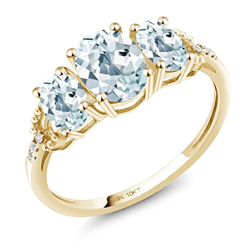 Gem Stone King 1.77 Cttw 10K Yellow Gold Oval Sky Blue Aquamarine and Diamond Accent Engagement Ring for Women | Gemstone Birthstone | Oval 7X5MM and 6X4MM | Available In Size 5, 6, 7, 8, 9
